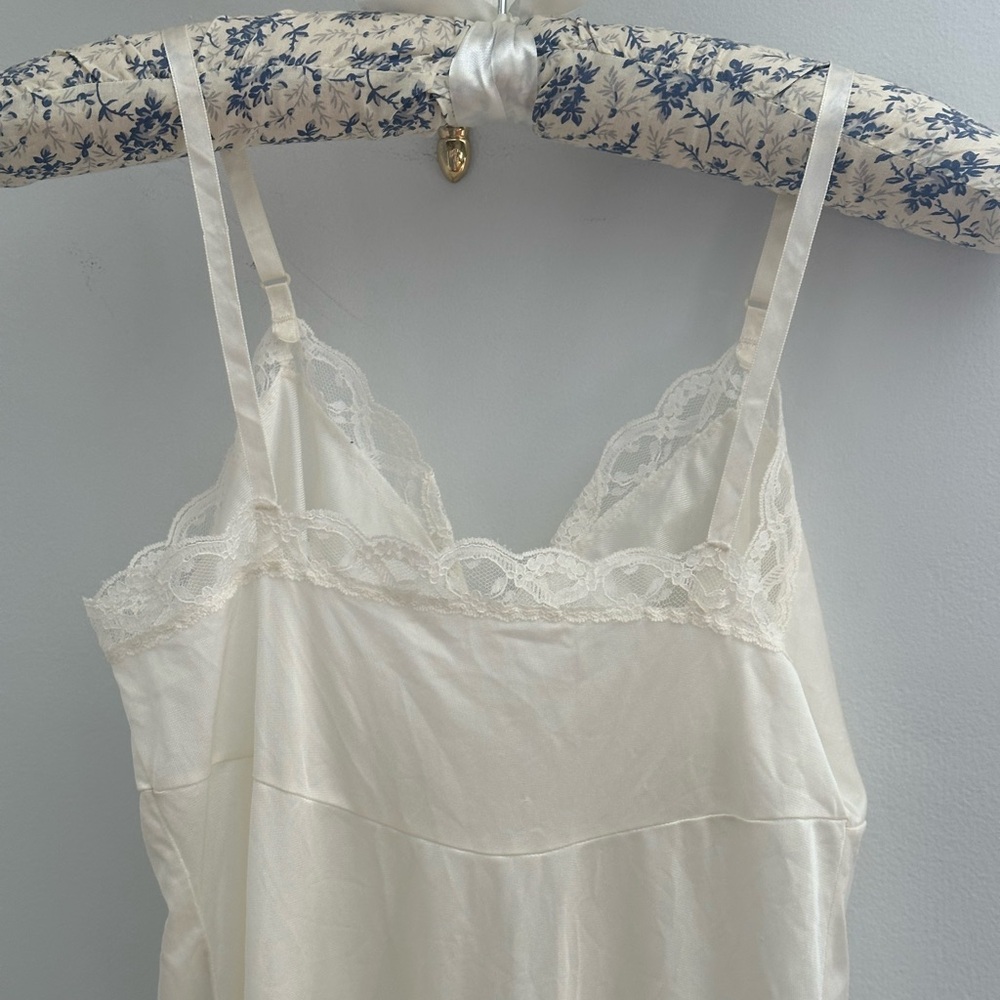 Vintage Slip - Picture 3 of 3